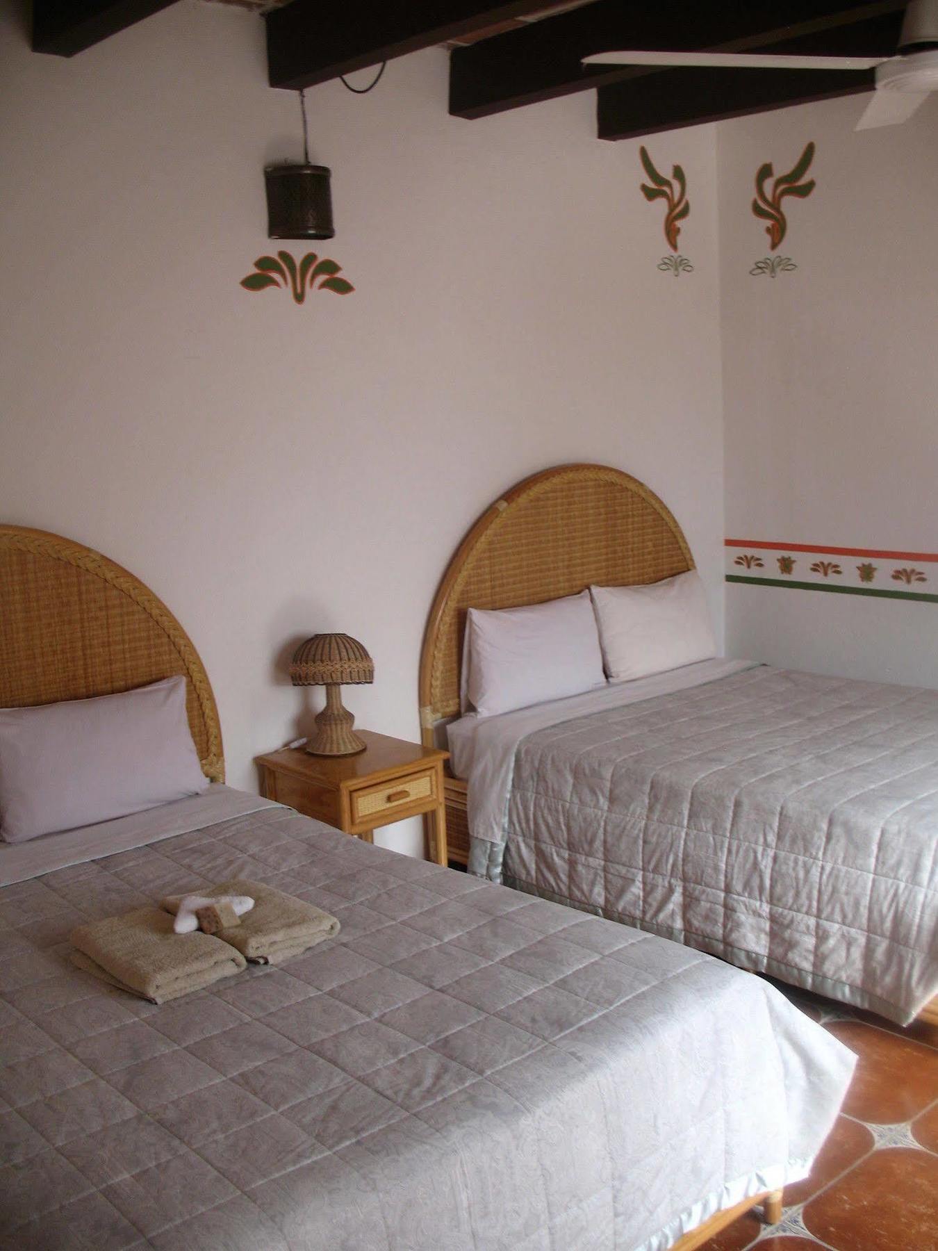 Hotel Concierge Plaza La Esperanza Текискиапан Экстерьер фото