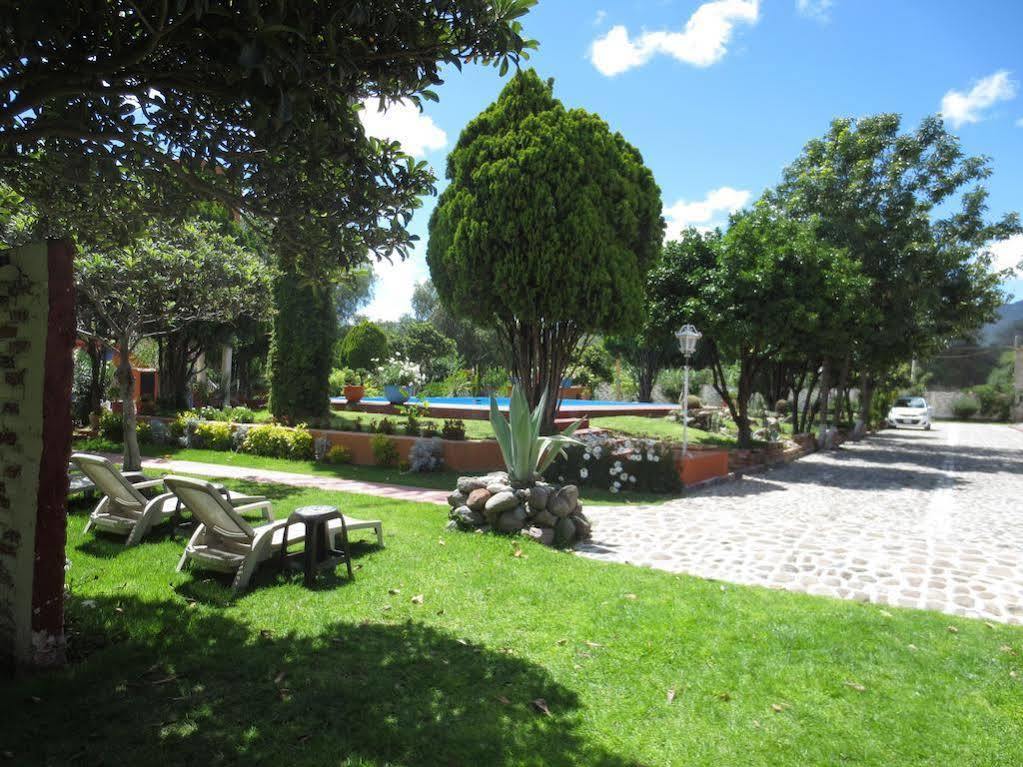 Hotel Concierge Plaza La Esperanza Текискиапан Экстерьер фото